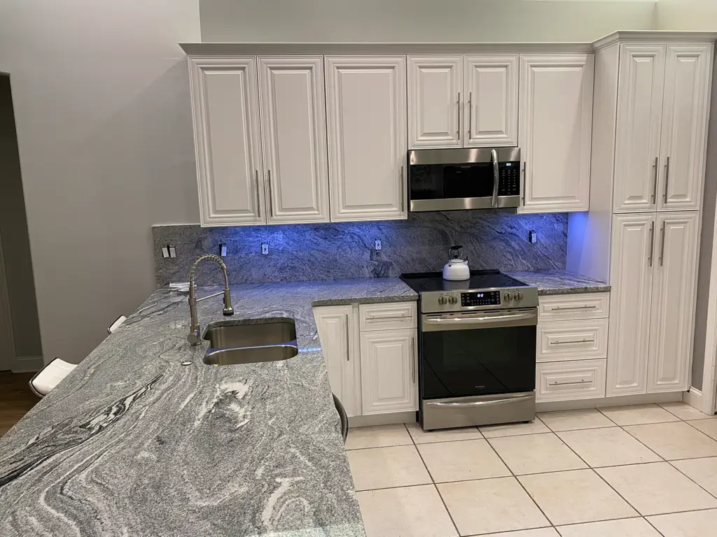 AFP, Ft. Pierce. Luxury Kitchens.