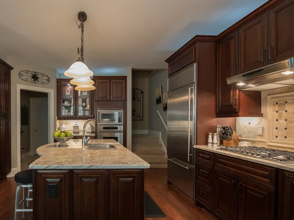 Kitchen. AFP kitchen cabinets & granite. Ft. Pierce, FL.